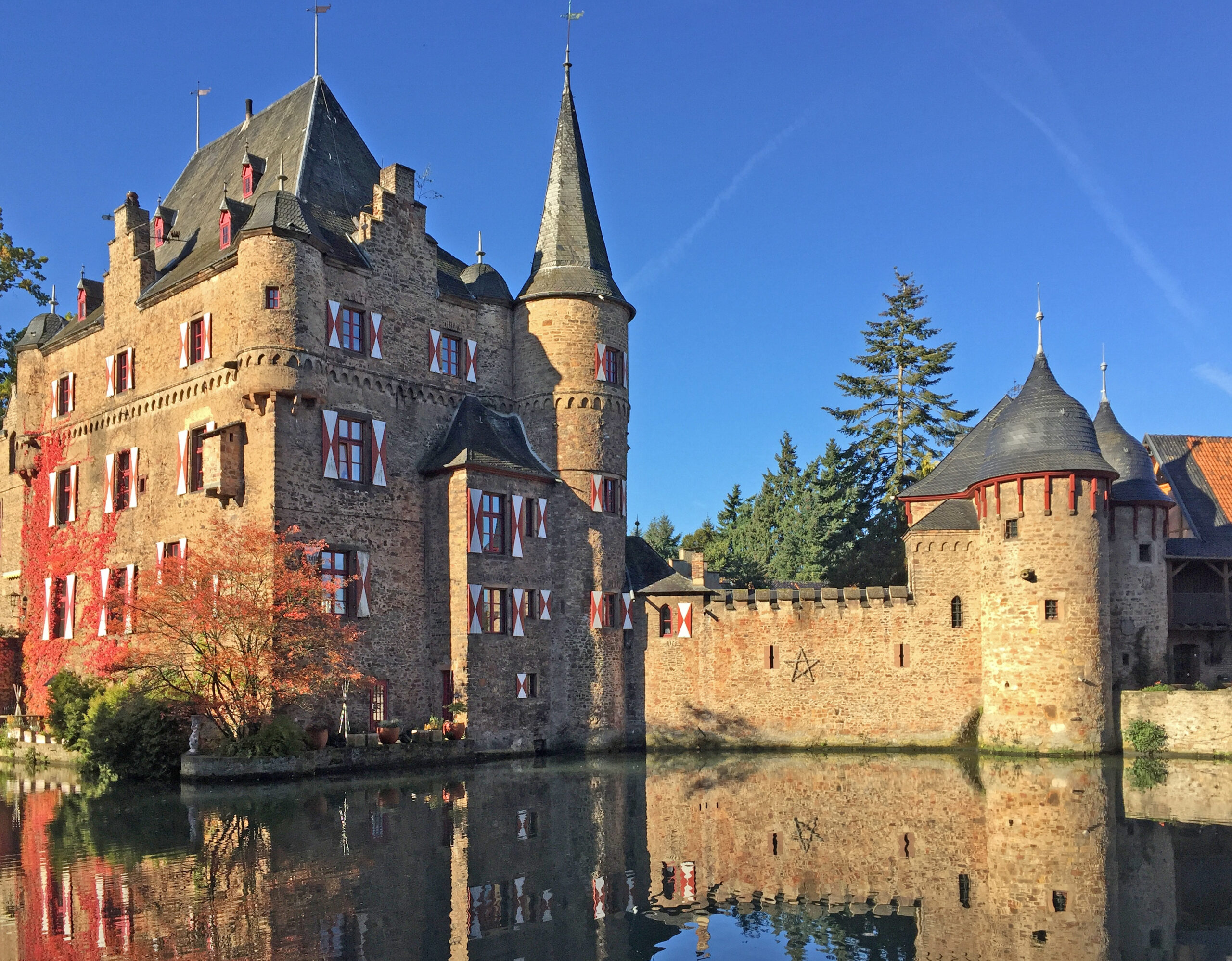 Die romantische Burg Satzvey